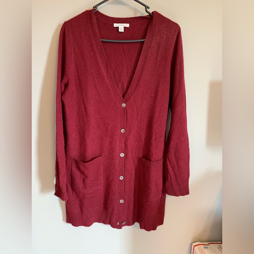 Isaac Mizrahi Live V-neck Buttoned Cardigan - Size Medium - Burgundy